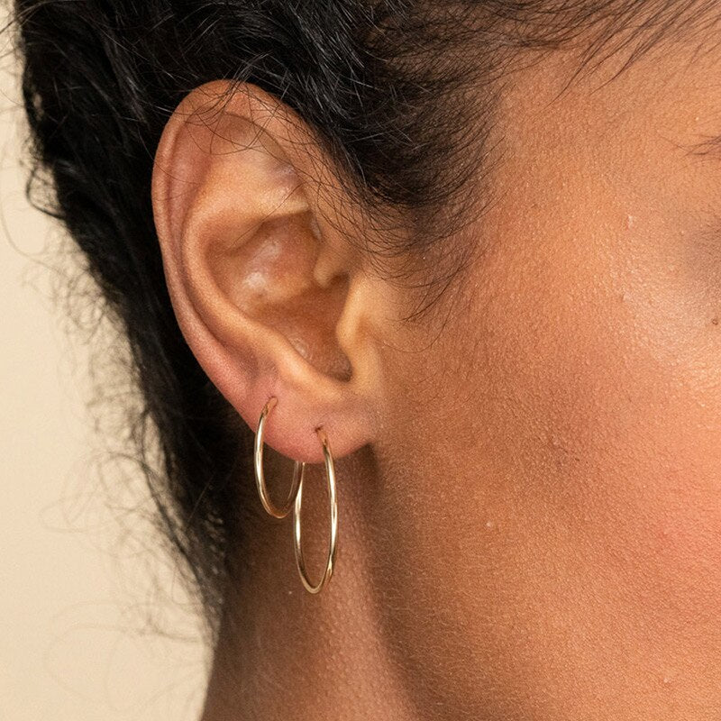 Jéssica - Thin Hoop Earrings