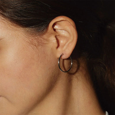 Jéssica - Thin Hoop Earrings
