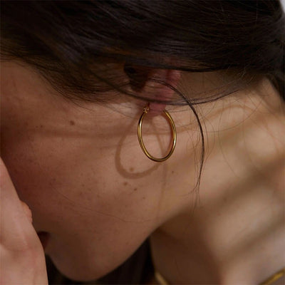 Jéssica - Thin Hoop Earrings