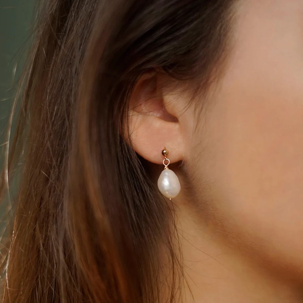 Catarina - Freshwater Pearl Dangle Earrings
