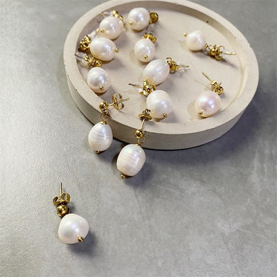 Catarina - Freshwater Pearl Dangle Earrings