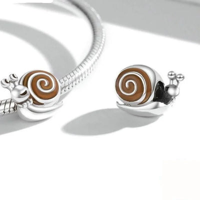 Silver Snail & Caterpillar - Figueira