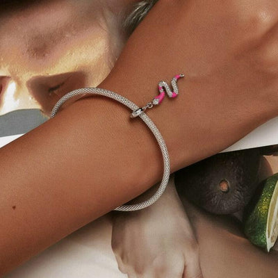 Rose Red Snake Charm - Figueira
